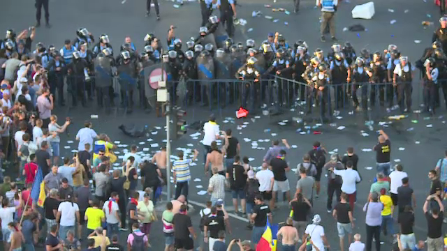 Protest in Piata Victoriei, 10 august