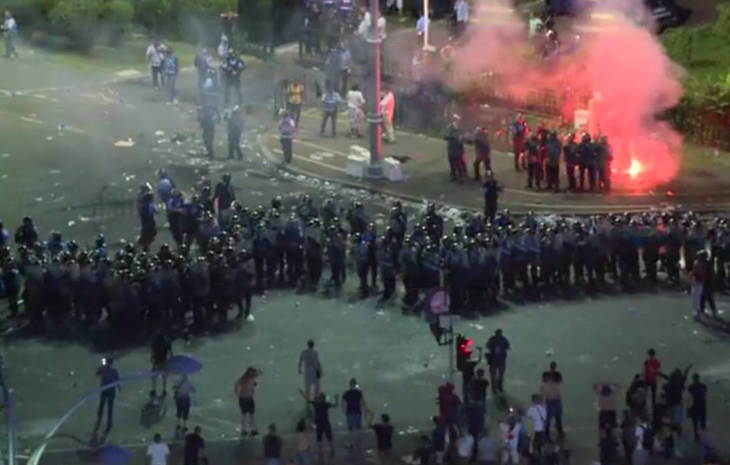 Protest in Piata Victoriei