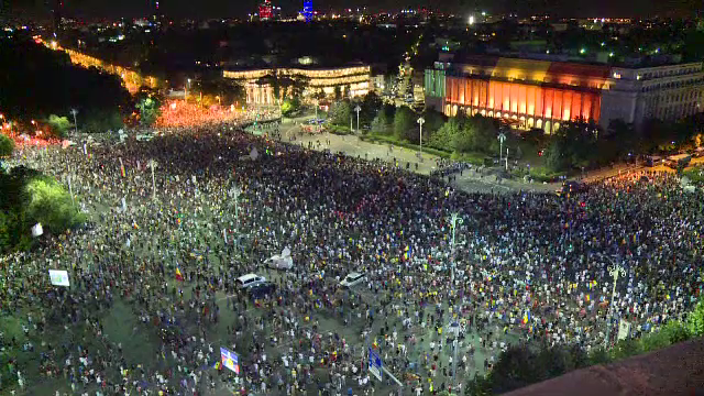 Protest in Piata Victoriei