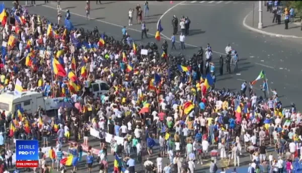 Românii din diaspora, cu lacrimi în ochi la protest: Nu mai suport să ne conducă prostimea