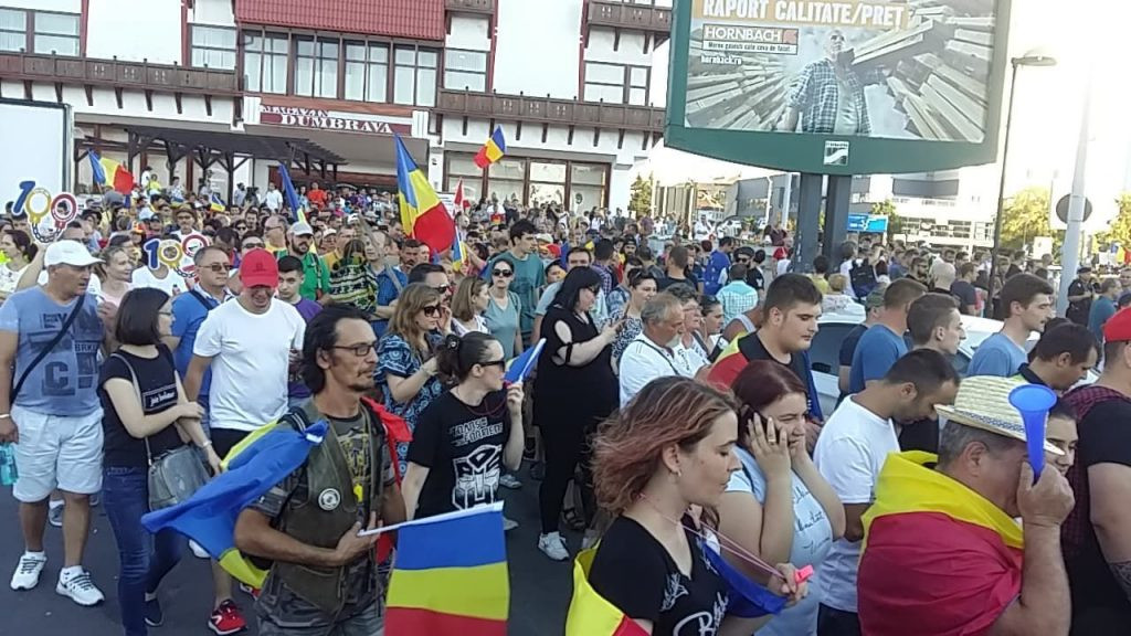 Peste 15.000 de persoane au protestat, sâmbătă, în marile orașe din țară. VIDEO