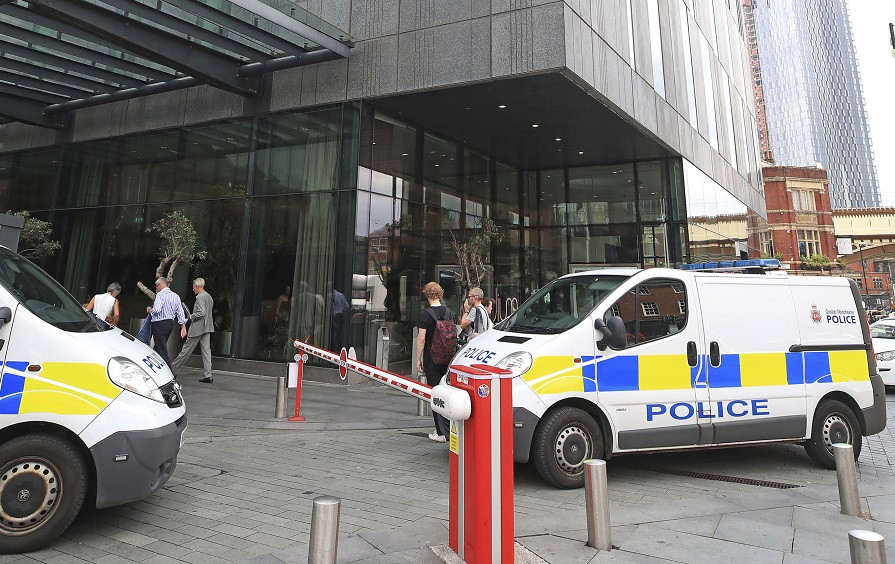 Atac armat în Manchester. Zece oameni au fost răniţi, după un carnaval