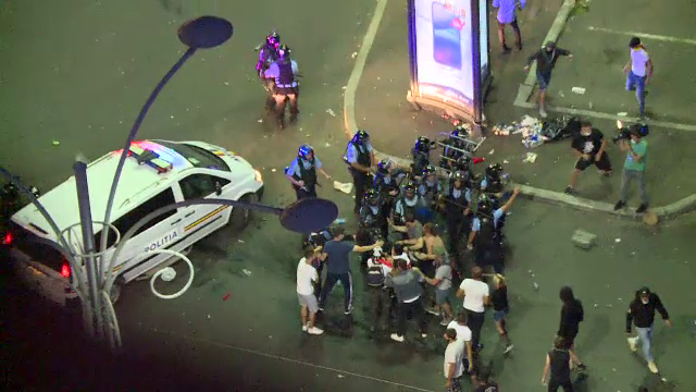 Amnesty Internațional, îngrijorată de ”utilizarea unor substanțe chimice iritante” la protestele din București