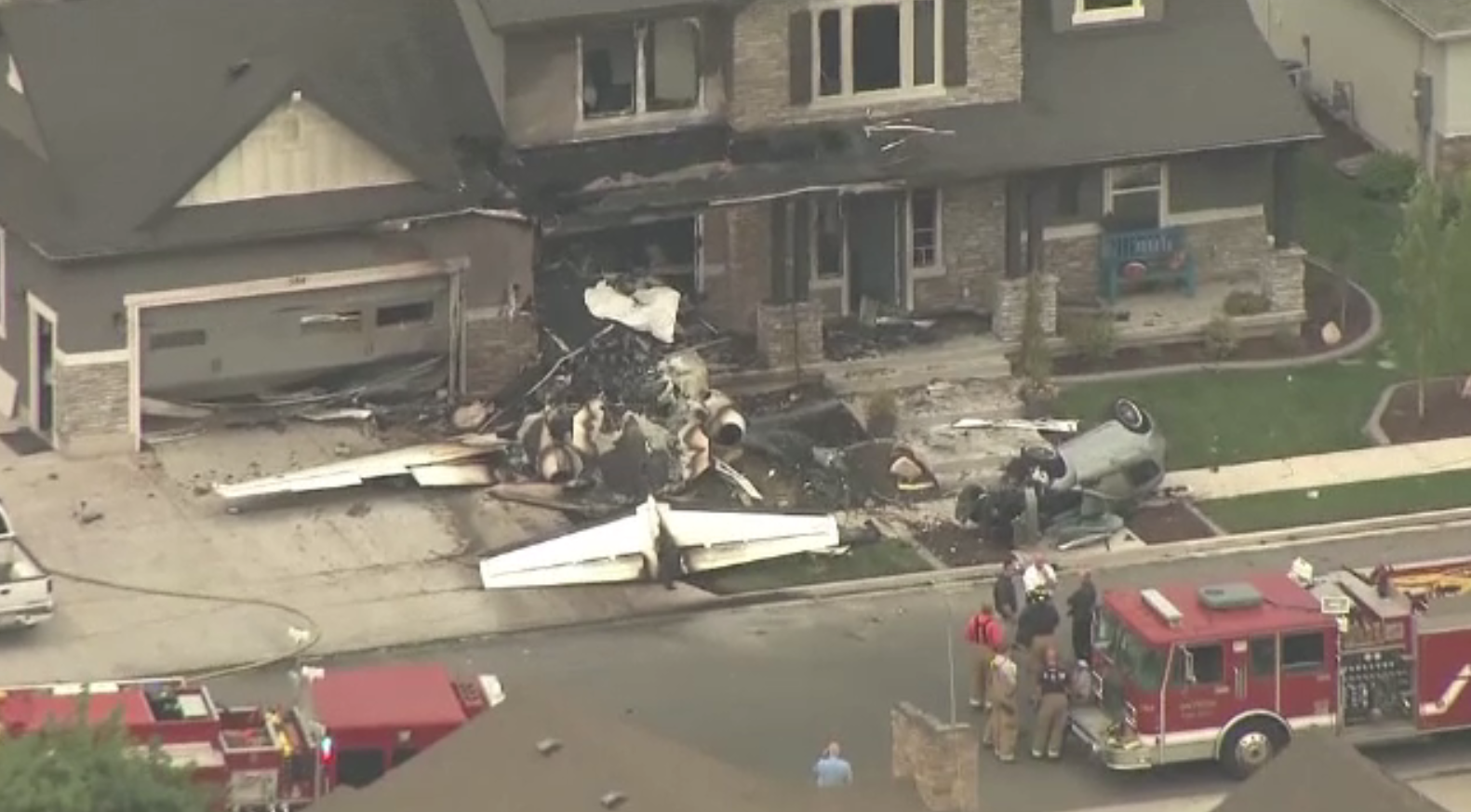 Un pilot s-a prăbușit cu avionul peste casa sa, pentru a-și ucide soția și copilul. Cum s-a sfârșit totul