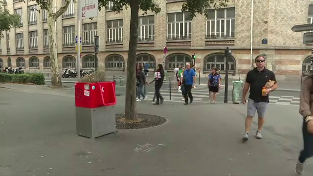 Construcțiile care i-au dezgustat pe parizieni: "Nu m-aş lipi de el, e dezgustător"