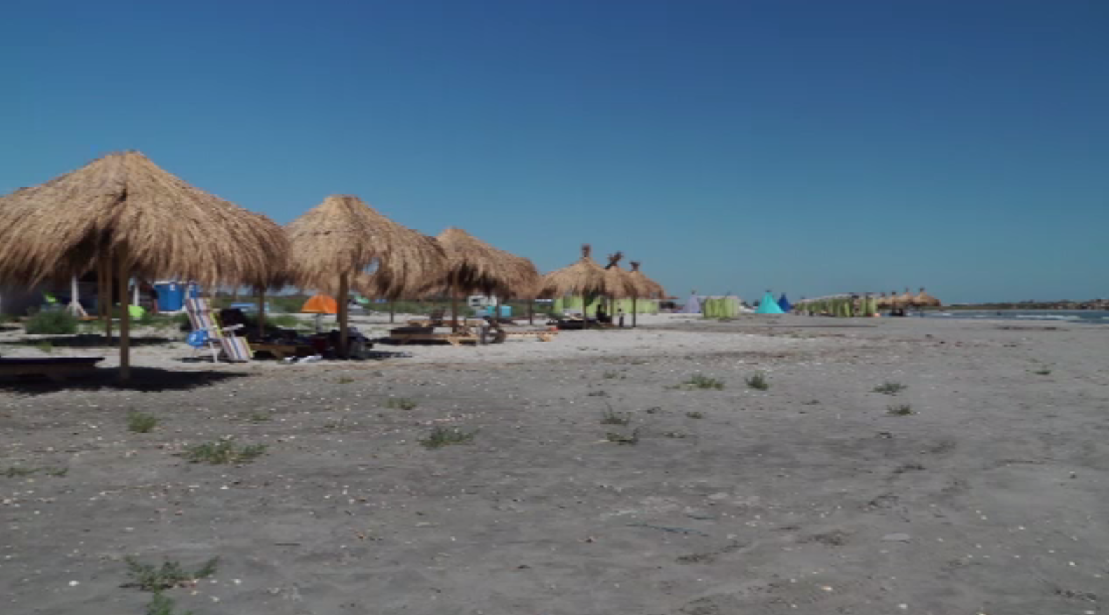 Locul de pe litoralul românesc în care turiștii se ascund de zarva stațiunilor cunoscute. ”Totul este natural”