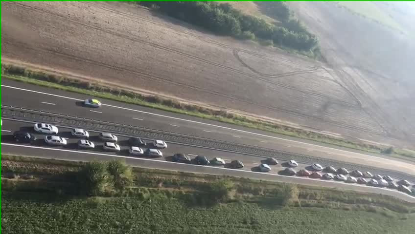 Aglomerație pe A2, spre litoral. S-au format cozi la podul de la Fetești. VIDEO