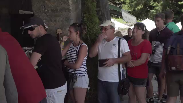 Valea Prahovei, plina pana la refuz! Mesajul unei turiste din Belgia: "Very good bere, noroc"