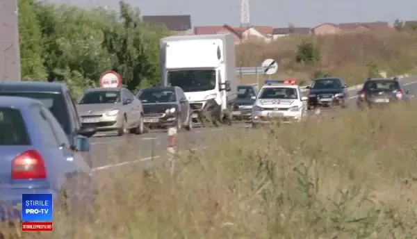 Accident cu doi morți pe şoseaua de centură a Timișoarei. Manevra imprudentă a unei șoferițe de 22 de ani