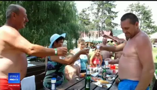 La mulţi ani Măriilor, să fie sănătoase şi iubite! Cum au petrecut românii de Sfânta Maria