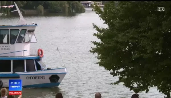 Sfânta Maria. Zeci de mii de oameni din Capitală au stat la coadă pentru a se plimba cu vaporașul