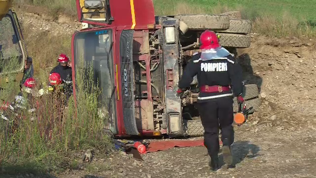 Bărbat, mort după ce a fost strivit de o autobasculantă. Ce spun martorii