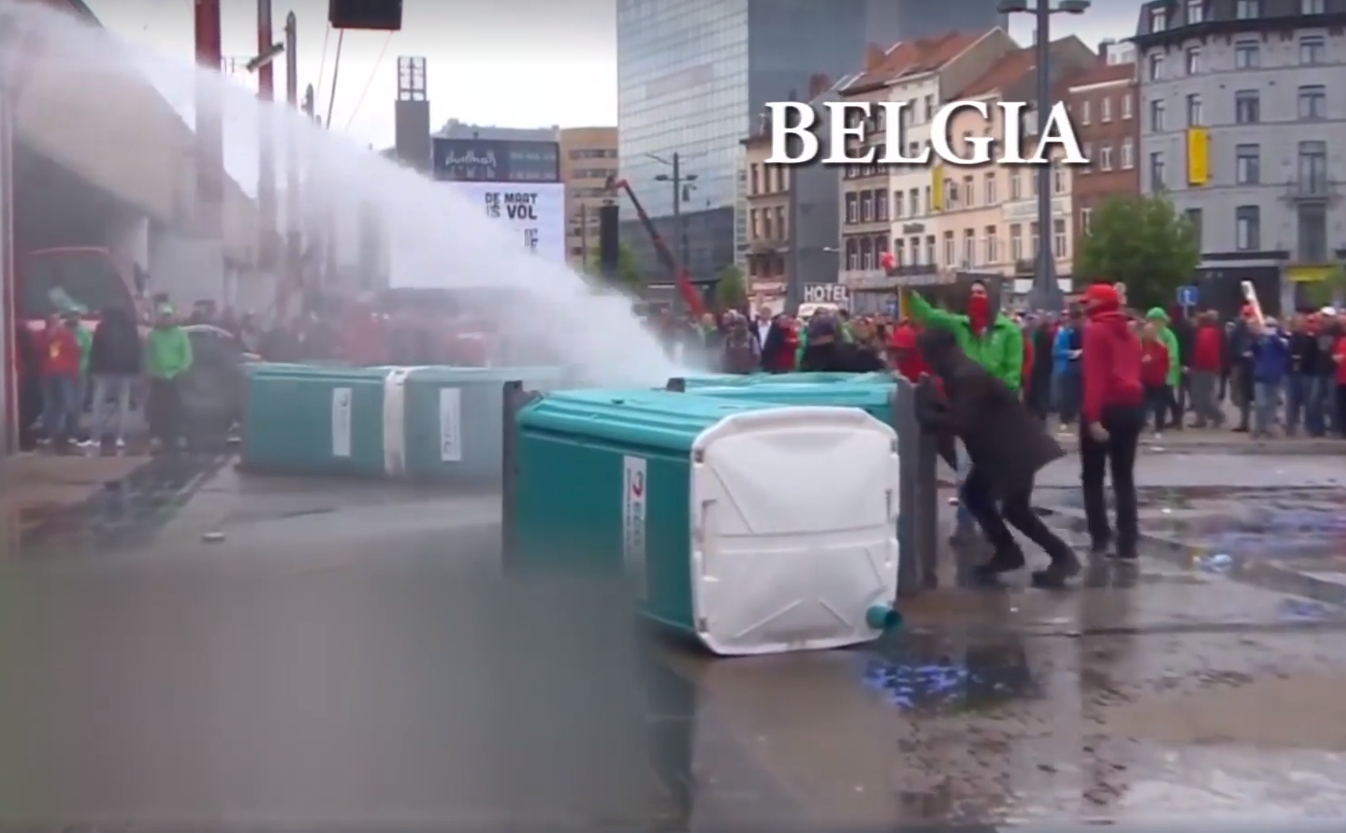 Cum își justifică Jandarmeria intervenția brutală din 10 august: ”Așa se acționează în UE și SUA”. VIDEO