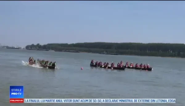 Concurs de canotci, la Galați: Altfel de contact ai cu natura când mergi prin Deltă