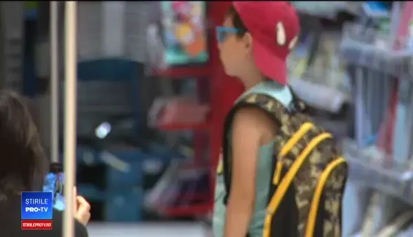 Ajutoare sociale pentru elevii nevoiași. Ce condiții trebuie să îndeplinească