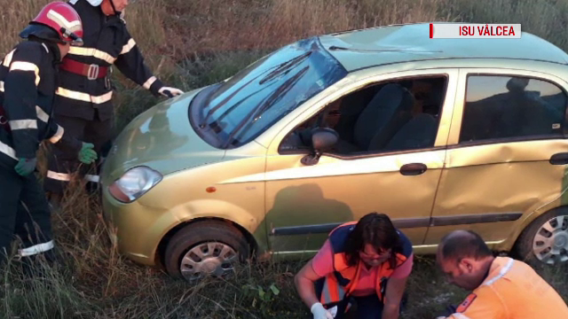 Un copil de 11 ani din Vâlcea a murit după ce a furat o mașină și s-a răsturnat