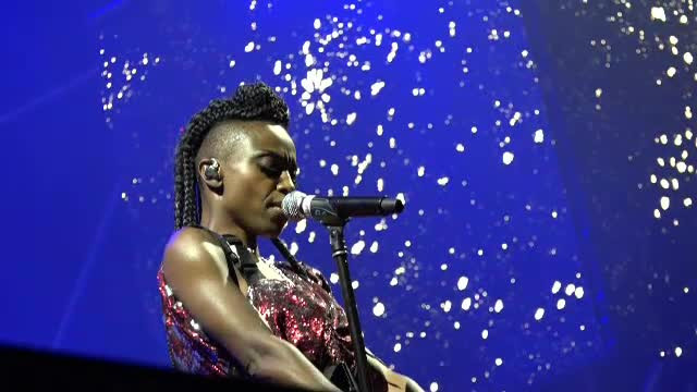 Mii de oameni au cântat cu Morcheeba la Festivalul Awake din Mureș