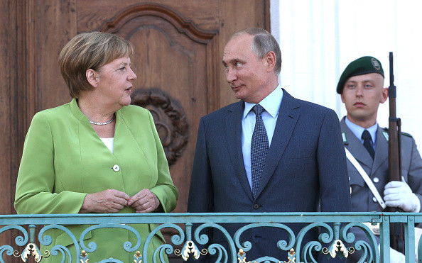 Vladimir Putin, întâlnire cu Angela Merkel în Germania. Declarațiile făcute de cei doi