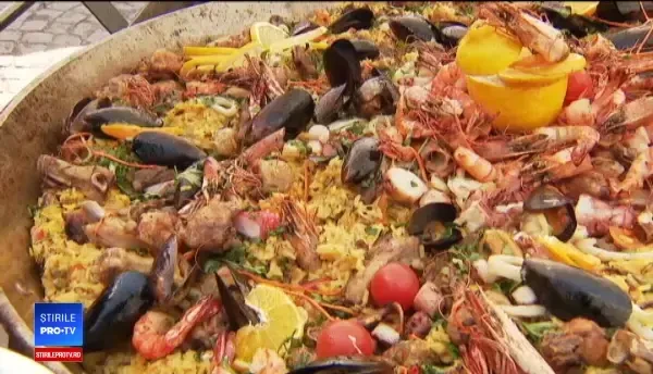 Românii și-au schimbat preferințele în materie de mâncare de când își fac vacanțele în străinătate