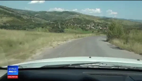 Locul din România care atrage turiștii cu peisajul ca de pe Lună. Există, însă, o problemă majoră