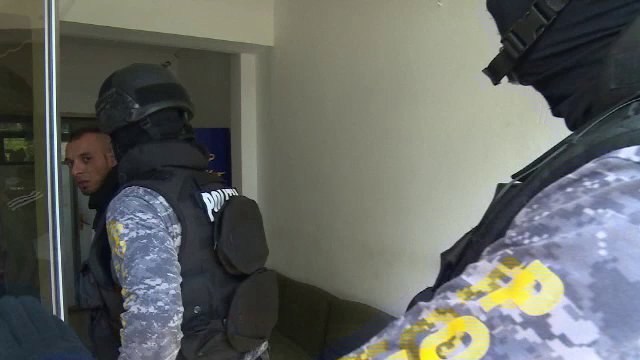 Bărbat înjunghiat de un tânăr ieșit din închisoare: ”A zis că l-a băgat fiul meu în pușcărie”