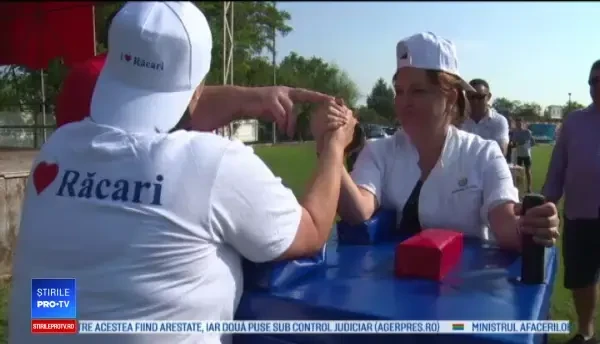 Primarul care a înlocuit micii și berea de la zilele orașului cu sportul. La ce probe și-a supus localnicii