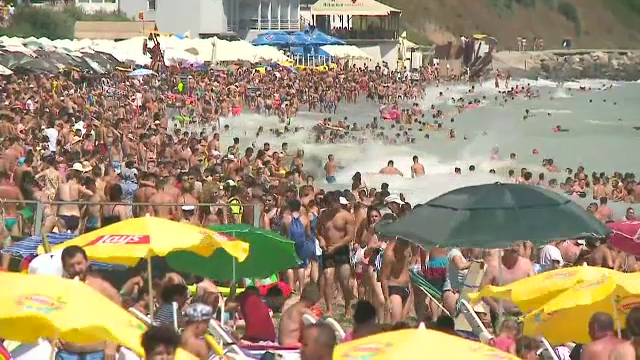 Raed Arafat vrea ca turiștii care ignoră steagul roșu și intră în mare să primească ”o amendă usturătore”