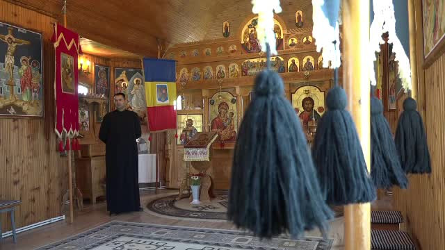 Calin Moldovan, preot