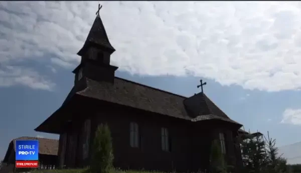 Povestea unui preot-pompier. Când nu este plecat în misiune, slujește în biserică