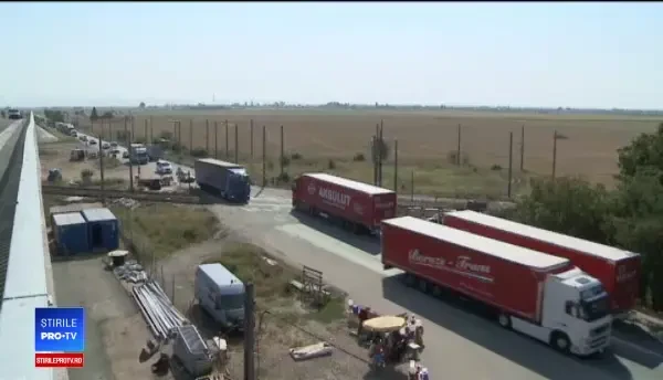 Un pasaj nefinalizat de 7 ani ține în loc șoferii cu orele, zilnic