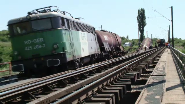 Mecanicul trenului deraiat în Dolj riscă până la 10 ani de închisoare. Ce alcoolemie avea