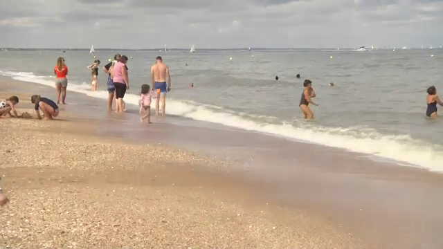 Fenomenul care afectează Marea Mediterană. Ce a apărut pe plajele franceze