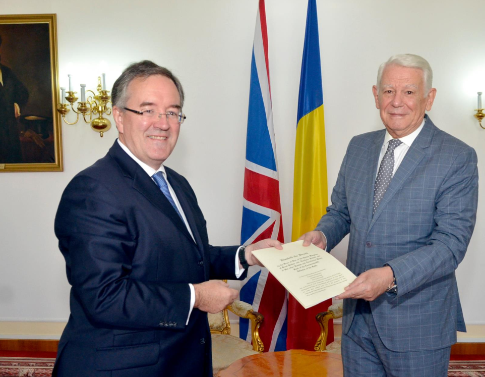 Noul ambasador al Marii Britanii la București, Andrew Noble, i-a prezentat lui Meleșcanu scrisorile de acreditare