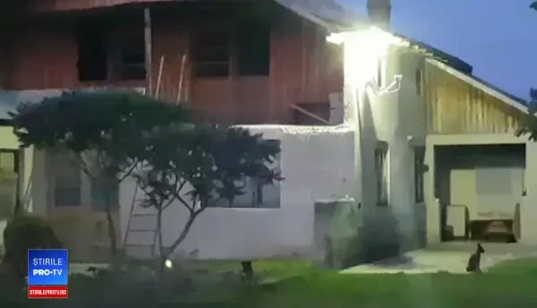 Bărbat găsit mort, într-un sat din Argeş. Cine l-ar fi înjunghiat cu sălbăticie