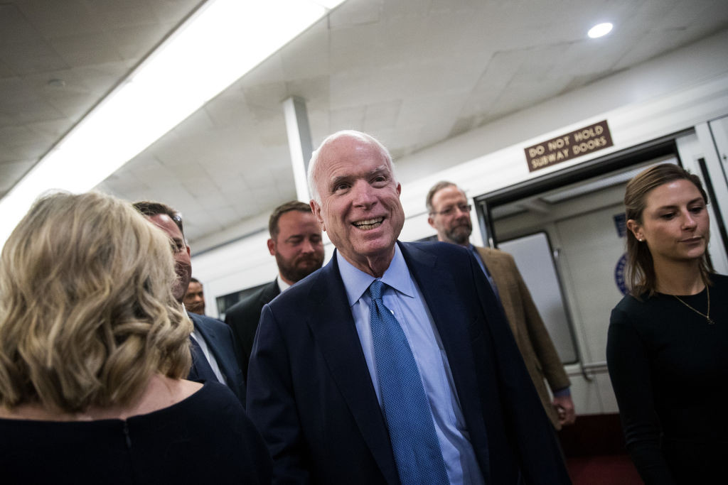 Senatorul John McCain a murit. Politicianul nu și-a dorit ca Donald Trump să participe la funeraliile sale
