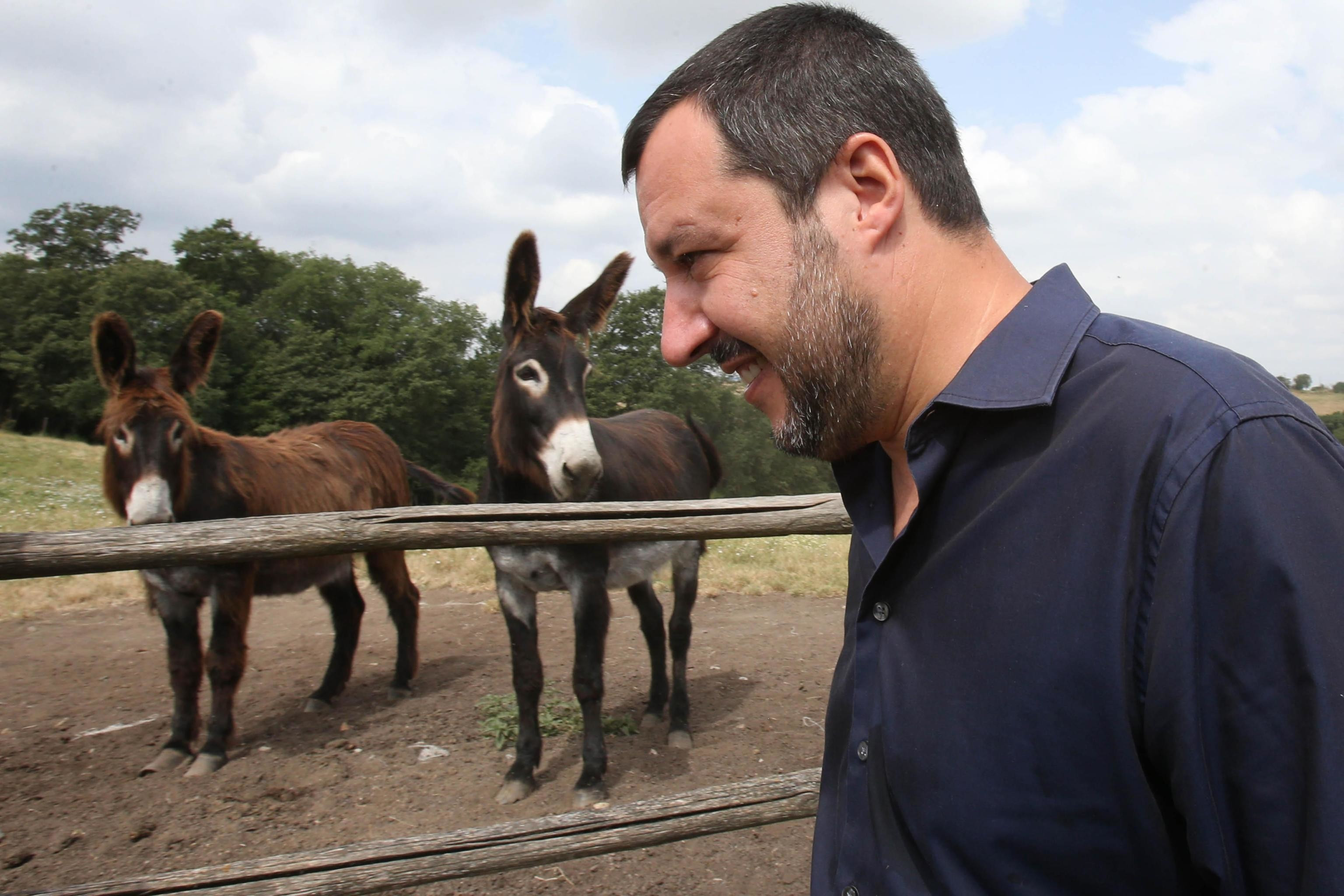 Ministrul italian de Interne, anchetat pentru sechestrare de persoane şi abuz de putere