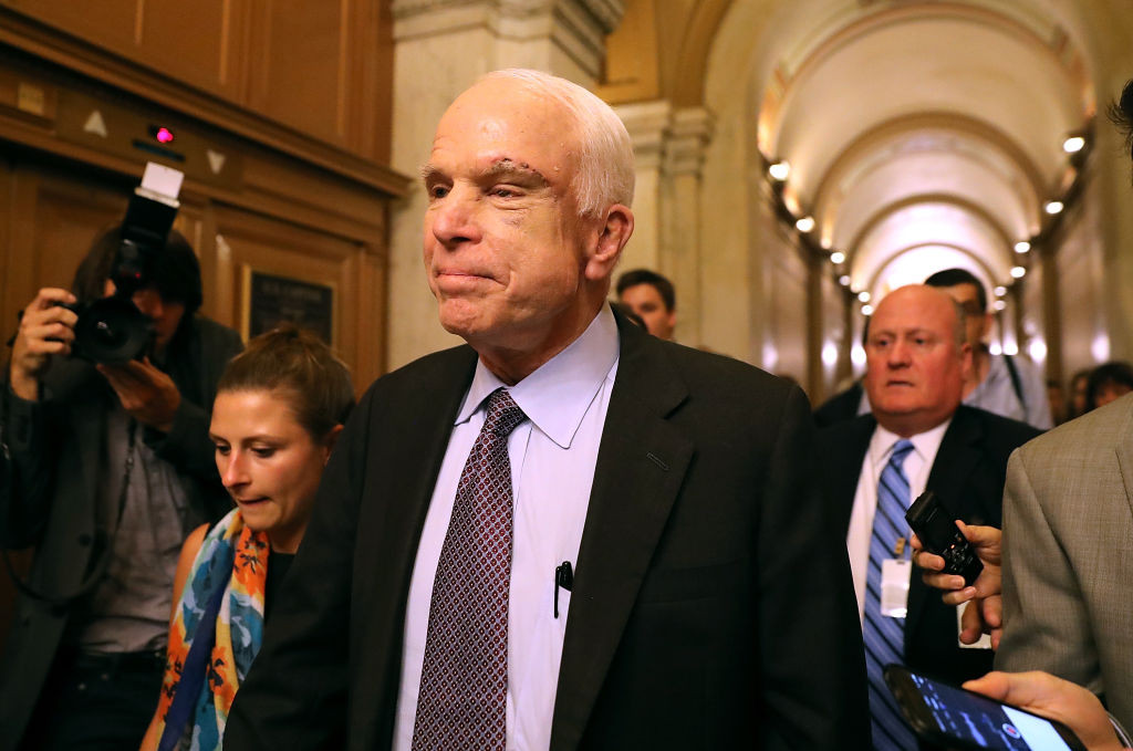 MAE, mesaj pentru familia senatorului John McCain: „A fost un prieten constant al României”