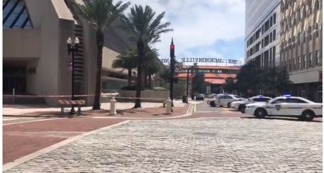 Atac armat în SUA: mai multe persoane au fost ucise. Suspectul, găsit mort la fața locului. VIDEO