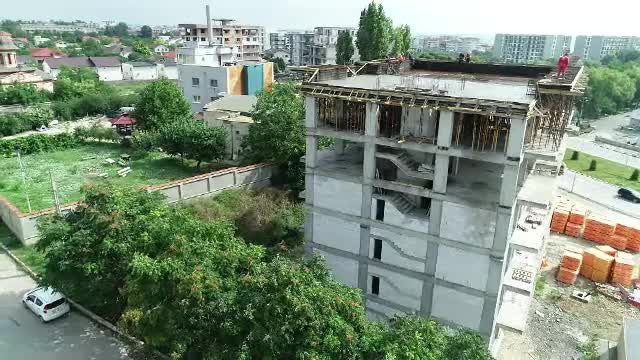 Haos imobiliar în Mamaia Sat, ignorat de autoritățile locale. ”Nu mai vreau să fiu tratată ca un animal”