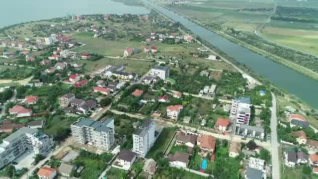Haos imobiliar în Mamaia Sat, ignorat de autoritățile locale. ”Nu mai vreau să fiu tratată ca un animal”