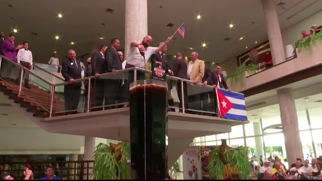 Orașul în care a fost făcut cel mai mare „Cuba Libre” din lume. Are 500 de litri