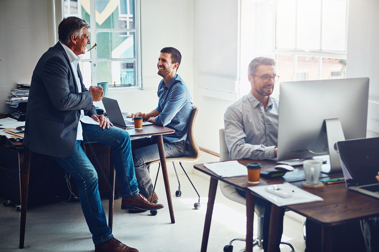 Cum a ajuns un angajat să primească un salariu de 100 de ori mai mare față de suma obișnuită