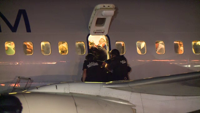 Exercițiu antiterorist pe Aeroportul Otopeni. Ce spune SRI despre riscul unui atentat în avion, în România