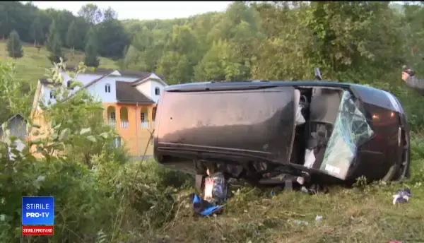 Accident în Bistrița. O femeie a murit, iar fiul său se zbate între viață și moarte