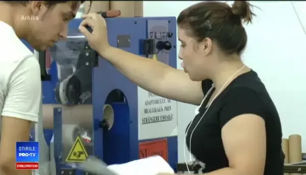 Metoda prin care școlile profesionale atrag tot mai mulți elevi. Decizia luată de o elevă imediat după absolvire