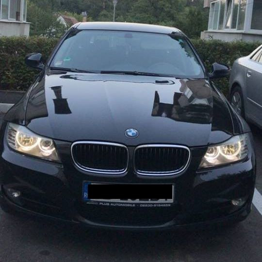 Doi români au rămas fără mașină în Bulgaria. Ce au văzut de pe fereastra hotelului