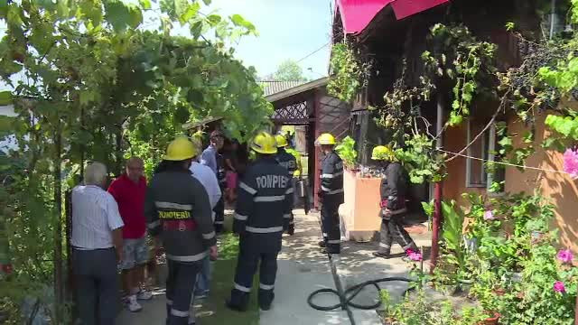 Femeie găsită carbonizată în casă. Prietenul ei susține că era deprimată