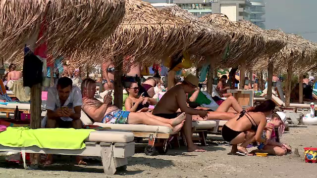 Prețuri mai mici pe litoral. O săptămână costă cât un weekend în plin sezon estival