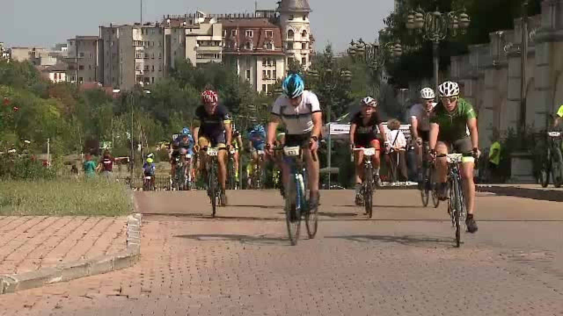 1.000 de bicicliști participă la un marș împotriva Gabrielei Firea, în Capitală