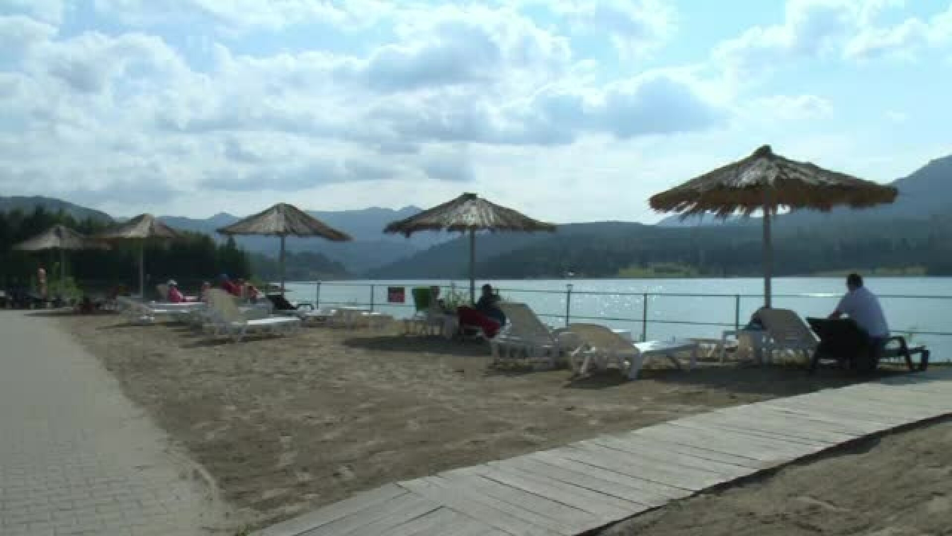 Zona de basm din Bistrița care înflorește de an la an. Turiștii plătesc și 150 € pe noapte